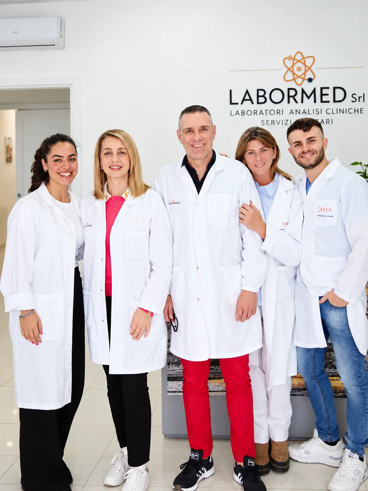 Il gruppo di lavoro del poliambulatorio Labormed a Taranto